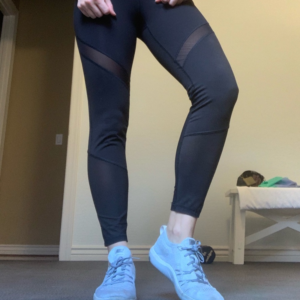 High-Rise Mesh-Trim 7/8 Length Leggings